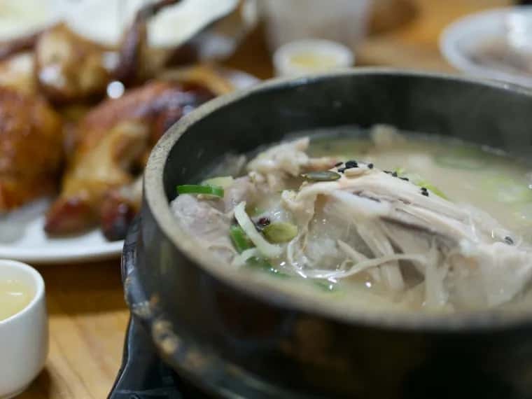 What's the Difference Between Samgyetang and Baeksuk?